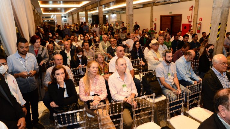 VAG_9037-min-scaled-1-768x432