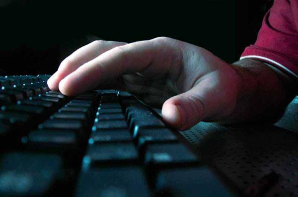 arquivos_noticias_2015_abr_crimes-ciberneticos11 (2)