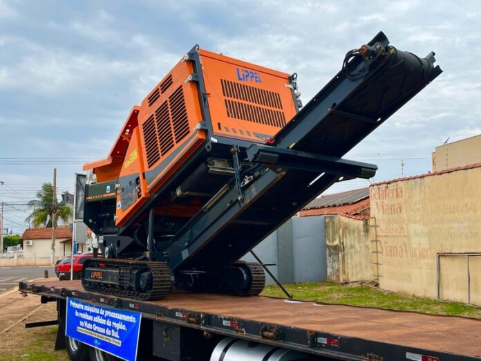 777d6d_eb5cffc5c55e4bf39daed13794e8d94c~mv2 (1)