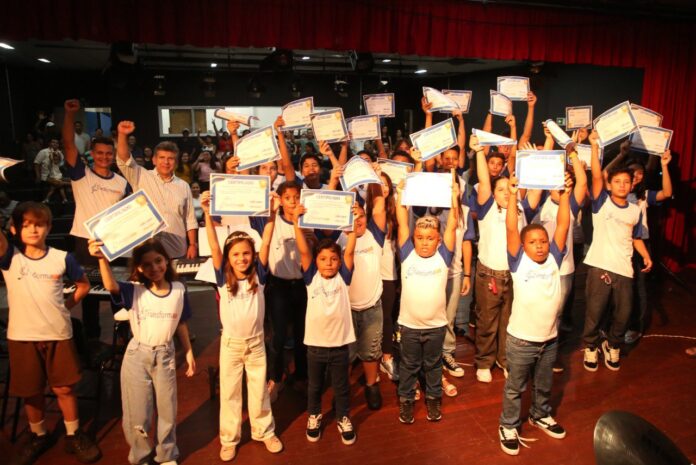 photo_5046762834422860595_y