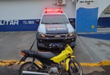 Polícia Militar flagra adolescente de 14 anos dirigindo moto irregular da mãe