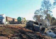 Acidente entre duas carretas e três carros deixa quatro mortos e seis feridos na BR-163, em Bandeirantes